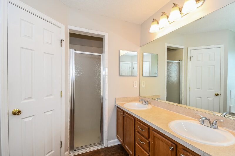 1,700/Mo, 1236 Loquat Ct Green Cove Springs, FL 32043 Bathroom View 2