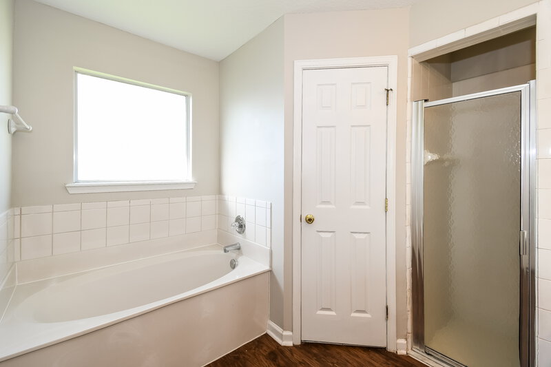 1,700/Mo, 1236 Loquat Ct Green Cove Springs, FL 32043 Bathroom View 3