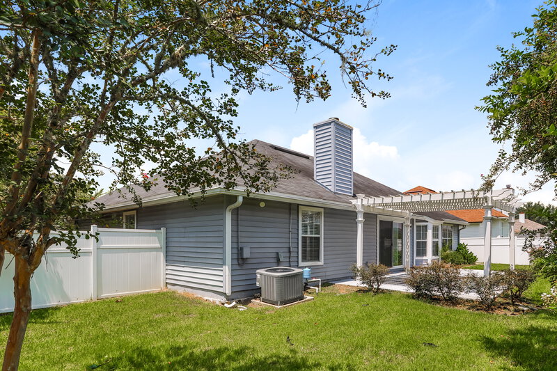 2,190/Mo, 419 Cottage Cove Ct Orange Park, FL 32073 Rear View