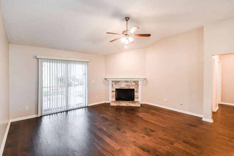 2,225/Mo, 1920 Harbor Island Dr Fleming Island, FL 32003 Living Room View