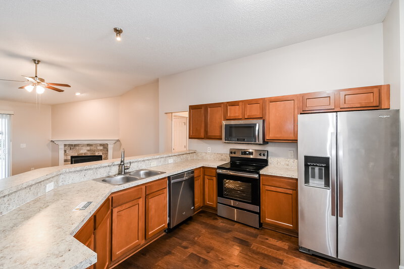 2,225/Mo, 1920 Harbor Island Dr Fleming Island, FL 32003 Kitchen View