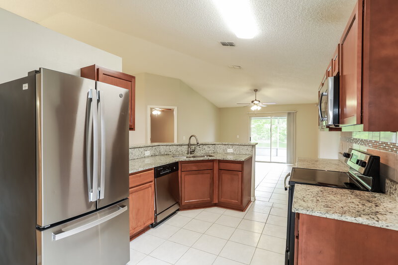 2,105/Mo, 7390 Overland Park Blvd Jacksonville, FL 32244 Kitchen View