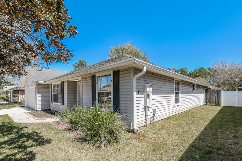 2,280/Mo, 11309 Finchley Ln Jacksonville, FL 32223 Rear View