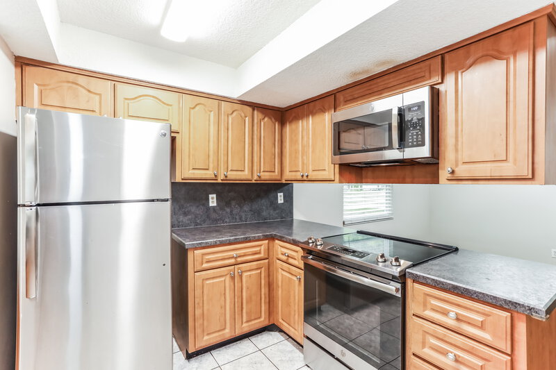2,090/Mo, 11329 Rustic Wheel Ct Jacksonville, FL 32257 Kitchen View 2