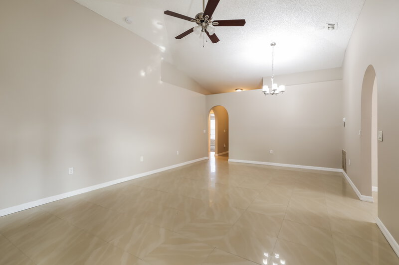 1,910/Mo, 7324 Spring Hill Rd Jacksonville, FL 32244 Living Room View