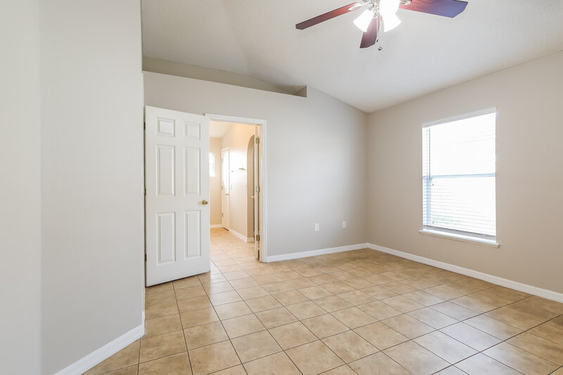 1,910/Mo, 7324 Spring Hill Rd Jacksonville, FL 32244 Main Bedroom View