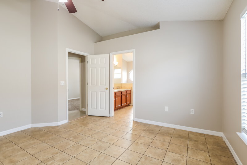 1,910/Mo, 7324 Spring Hill Rd Jacksonville, FL 32244 Main Bedroom View 2