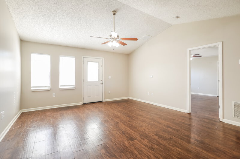 1,760/Mo, 2672 Secret Harbor Dr Orange Park, FL 32065 Living Room View