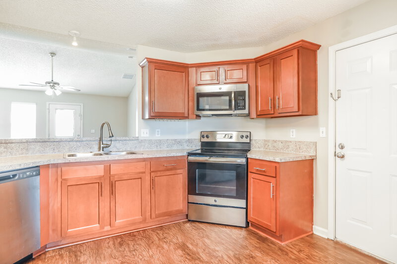 1,760/Mo, 2672 Secret Harbor Dr Orange Park, FL 32065 Kitchen View