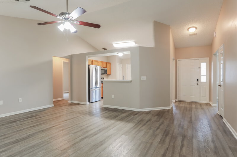 1,690/Mo, 2081 Frogmore Dr Middleburg, FL 32068 Living Room View 2