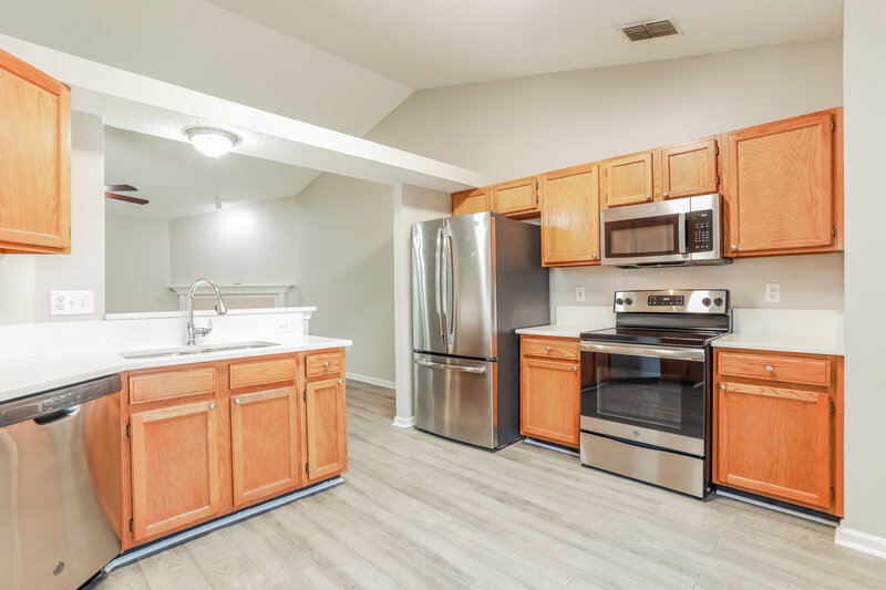 1,690/Mo, 2081 Frogmore Dr Middleburg, FL 32068 Kitchen View