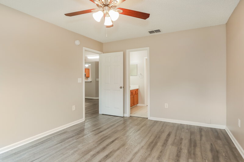 1,690/Mo, 2081 Frogmore Dr Middleburg, FL 32068 Main Bedroom View