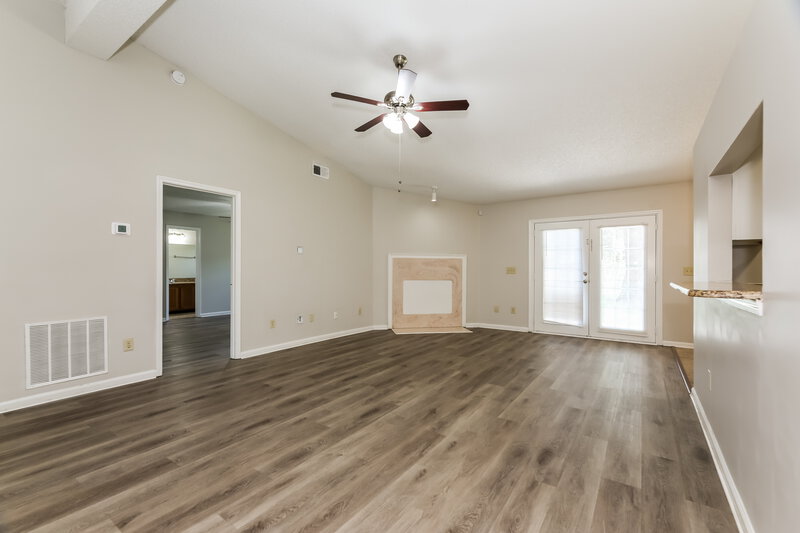 2,150/Mo, 12251 Rochford Ln Jacksonville, FL 32225 Living Room View