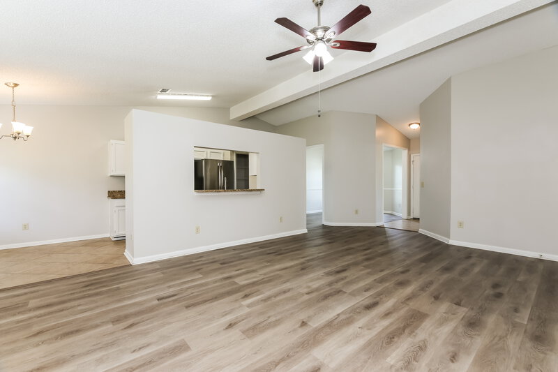 2,150/Mo, 12251 Rochford Ln Jacksonville, FL 32225 Living Room View 2