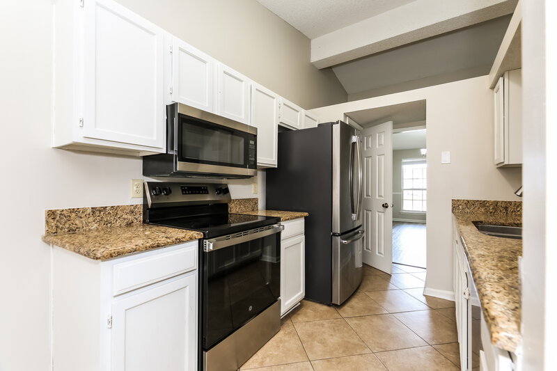 2,150/Mo, 12251 Rochford Ln Jacksonville, FL 32225 Kitchen View 2