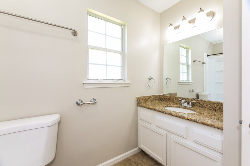 2,150/Mo, 12251 Rochford Ln Jacksonville, FL 32225 Bathroom View