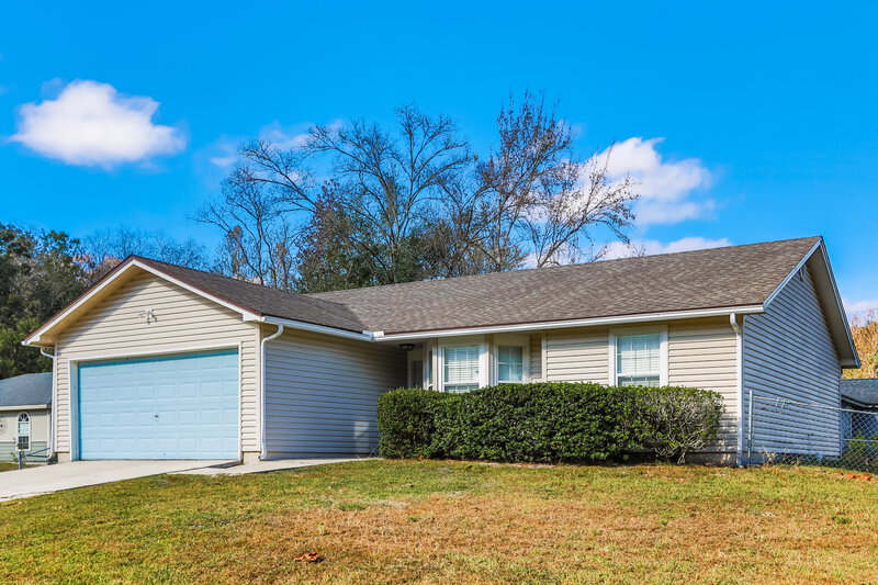 1,580/Mo, 3032 Twin Oak Dr S Middleburg, FL 32068 Front View