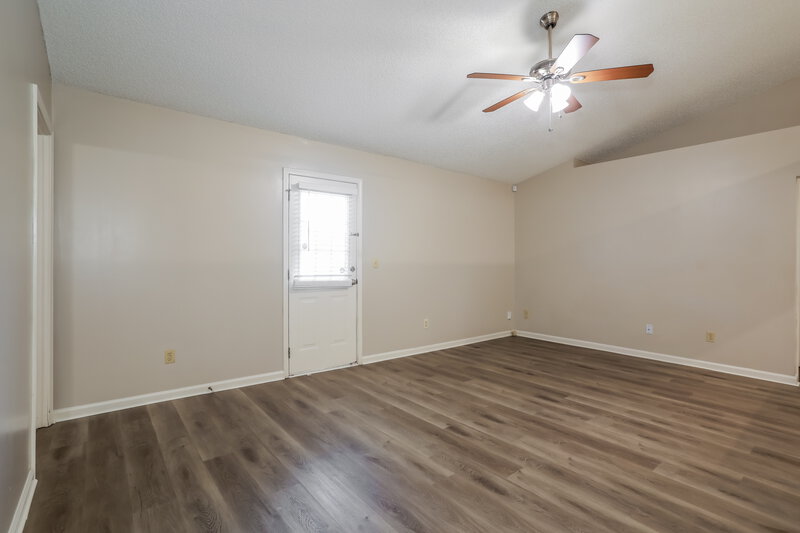 1,580/Mo, 3032 Twin Oak Dr S Middleburg, FL 32068 Living Room View