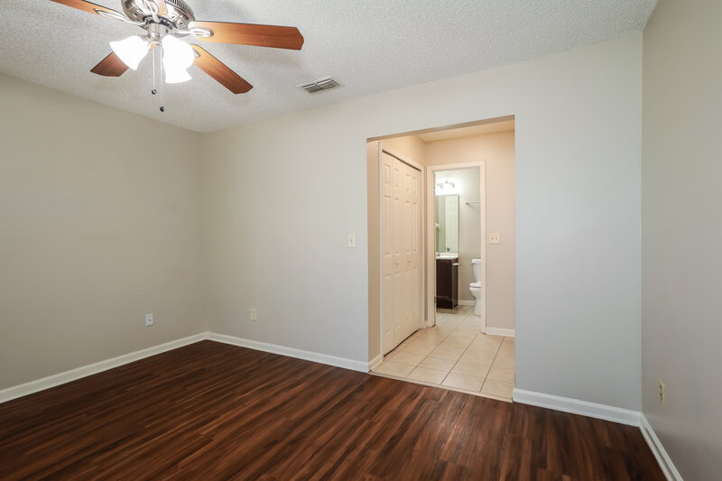 1,580/Mo, 3032 Twin Oak Dr S Middleburg, FL 32068 Main Bedroom View 2