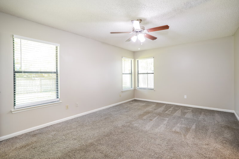 2,025/Mo, 3413 Deerfield Pointe Dr Orange Park, FL 32073 Main Bedroom View