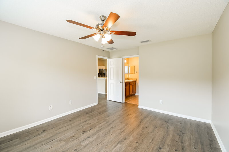 2,200/Mo, 3146 White Heron Trl Orange Park, FL 32073 Main Bedroom View 2