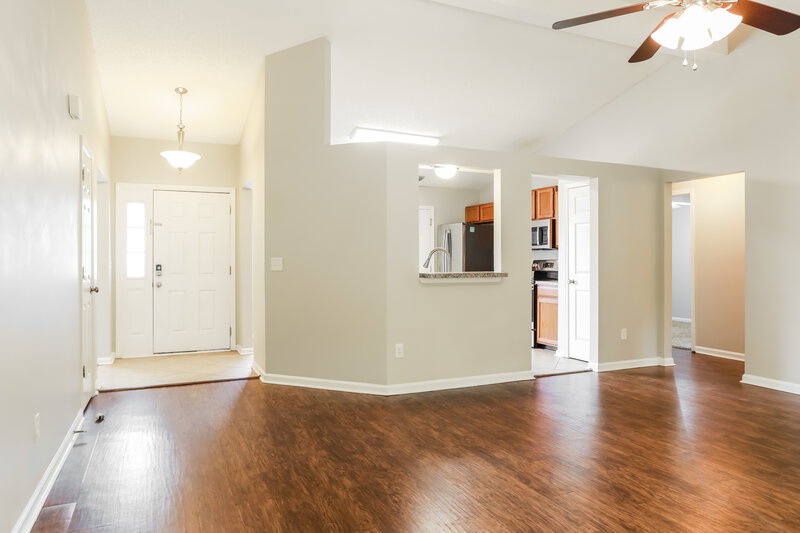 1,940/Mo, 8063 Macdougall Dr E Jacksonville, FL 32244 Living Room View 2