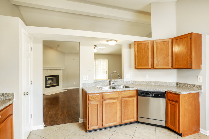1,940/Mo, 8063 Macdougall Dr E Jacksonville, FL 32244 Kitchen View
