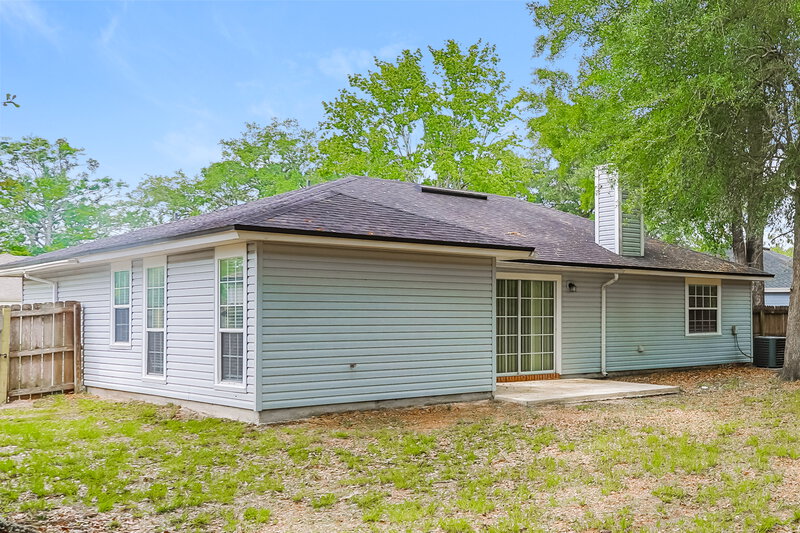 1,940/Mo, 8063 Macdougall Dr E Jacksonville, FL 32244 Rear View 2