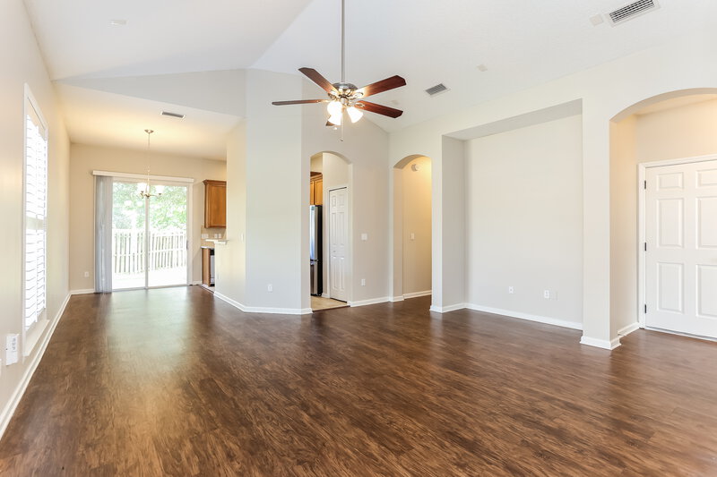 1,810/Mo, 2837 Cross Creek Dr Green Cove Springs, FL 32043 Living Room View