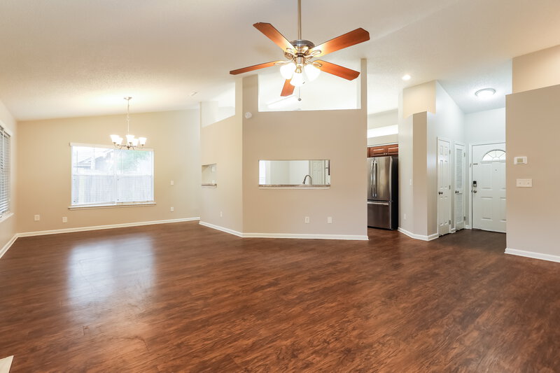 1,690/Mo, 7971 Copperfield Cir N Jacksonville, FL 32244 Living Room View