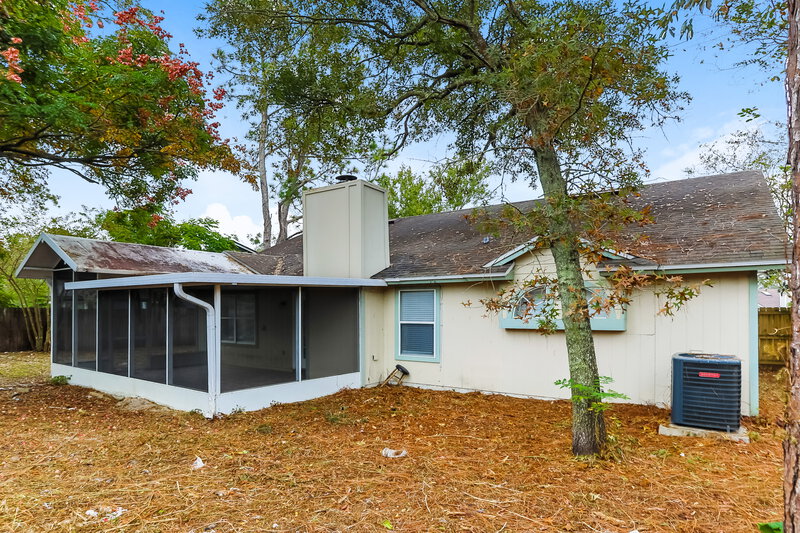 1,690/Mo, 7971 Copperfield Cir N Jacksonville, FL 32244 Rear View