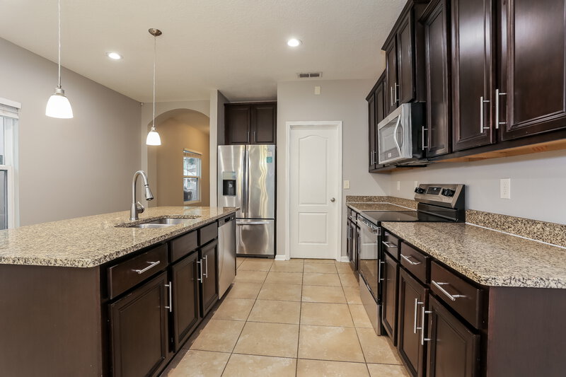 1,765/Mo, 4120 Grayfield Ln Orange Park, FL 32065 Kitchen View 3