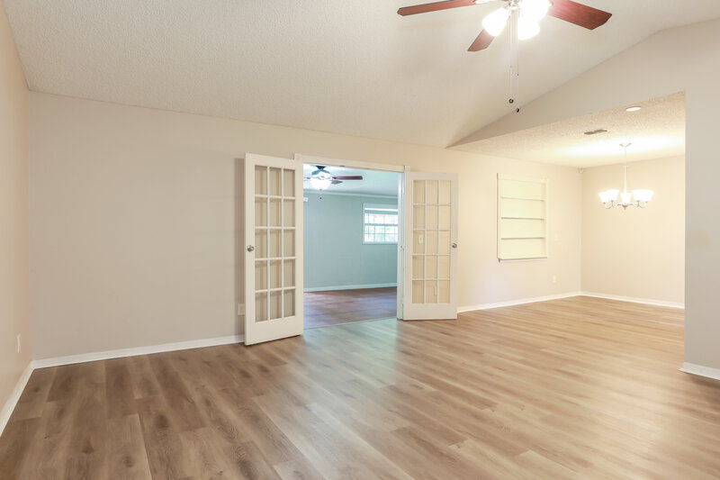 1,875/Mo, 7039 Eagles Perch Dr Jacksonville, FL 32244 Living Room View 2