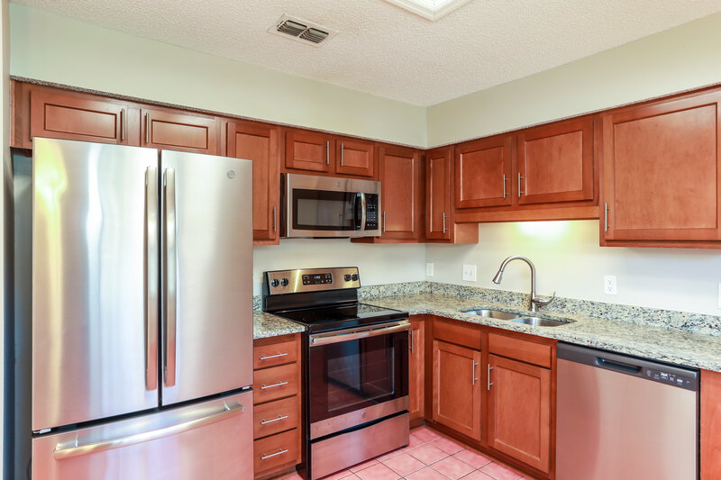 1,875/Mo, 7039 Eagles Perch Dr Jacksonville, FL 32244 Kitchen View