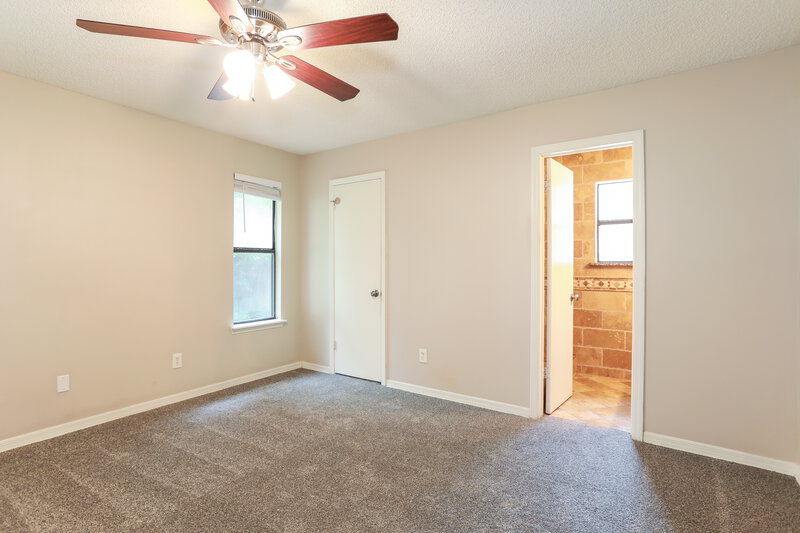 1,875/Mo, 7039 Eagles Perch Dr Jacksonville, FL 32244 Main Bedroom View
