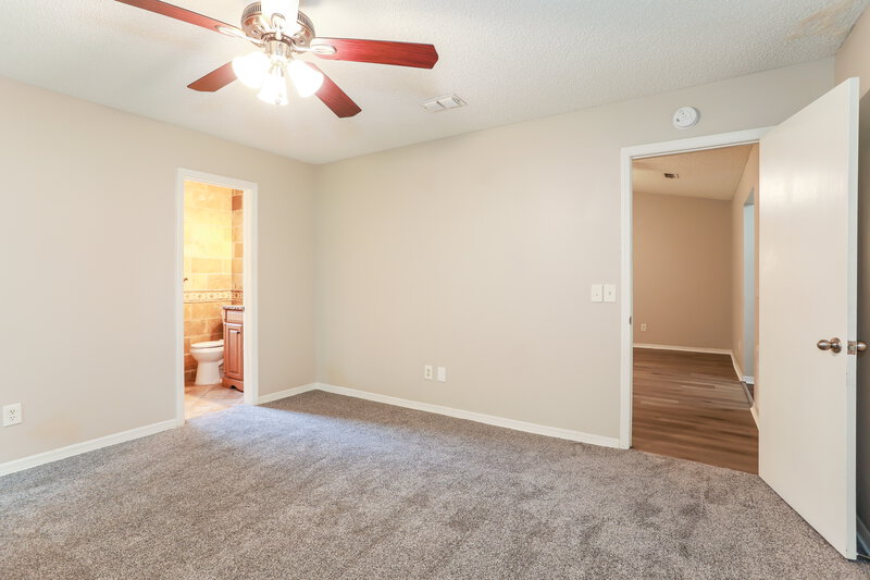 1,875/Mo, 7039 Eagles Perch Dr Jacksonville, FL 32244 Main Bedroom View 2
