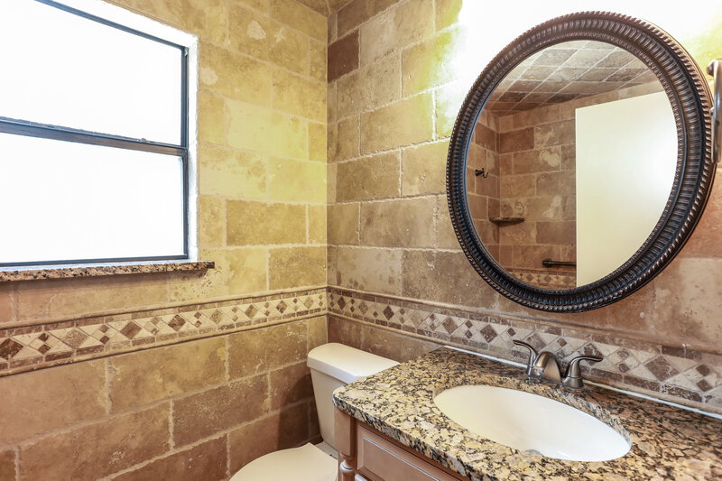 1,875/Mo, 7039 Eagles Perch Dr Jacksonville, FL 32244 Main Bathroom View