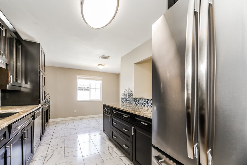 2,155/Mo, 3013 Hampstead Dr Jacksonville, FL 32225 Kitchen View