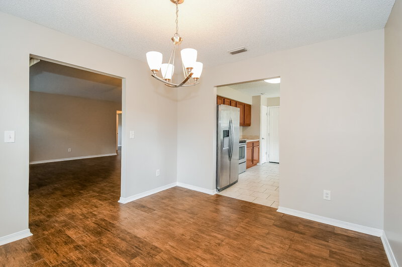 1,980/Mo, 11130 Losco Junction Dr S Jacksonville, FL 32257 Dining Room View