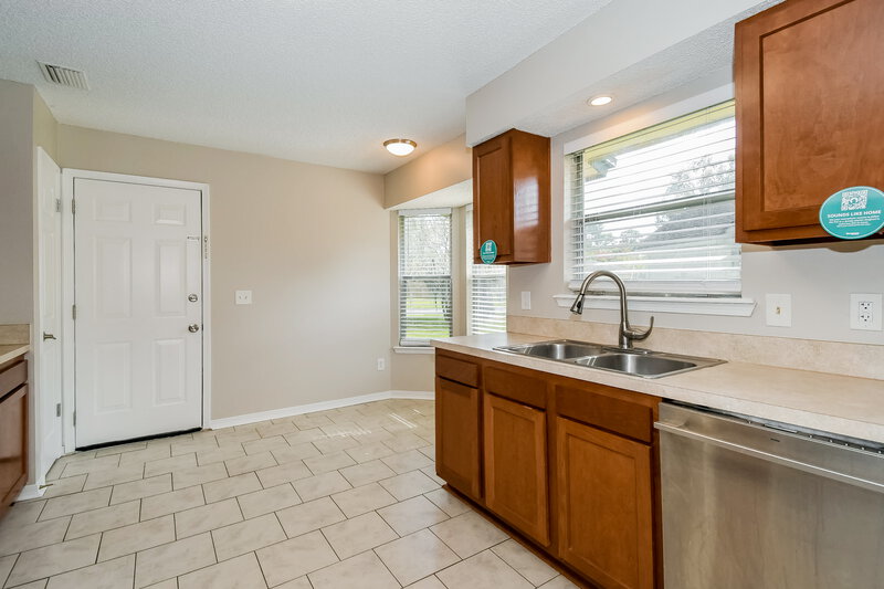 1,980/Mo, 11130 Losco Junction Dr S Jacksonville, FL 32257 Kitchen View