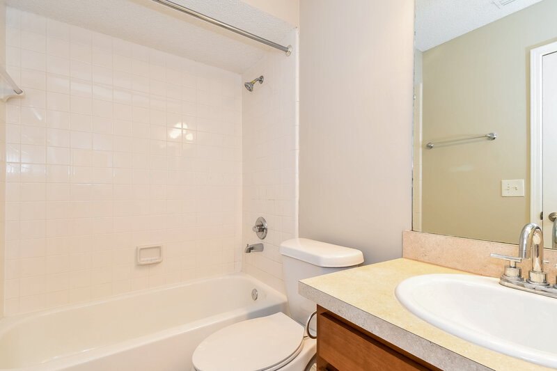 1,980/Mo, 11130 Losco Junction Dr S Jacksonville, FL 32257 Bathroom View