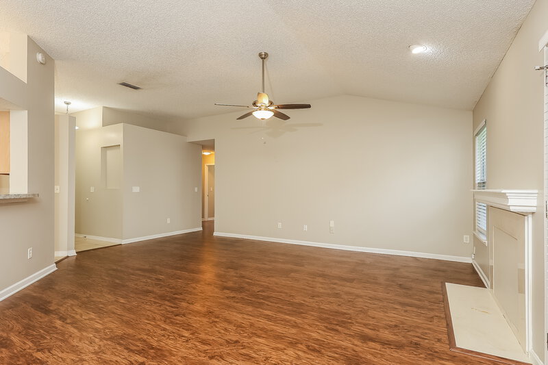 2,005/Mo, 338 Wildberry Ct Orange Park, FL 32073 Living Room View