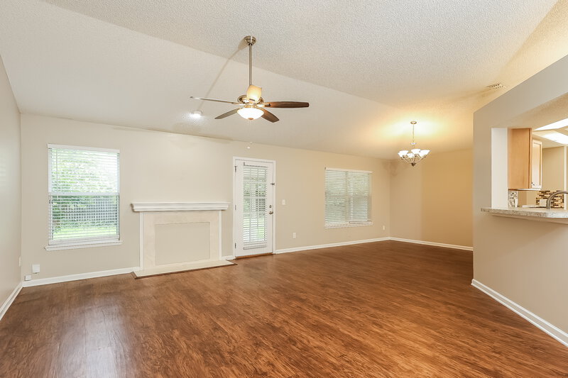 2,005/Mo, 338 Wildberry Ct Orange Park, FL 32073 Living Room View 2