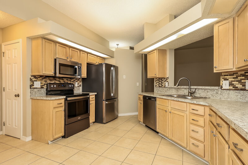 2,005/Mo, 338 Wildberry Ct Orange Park, FL 32073 Kitchen View 2