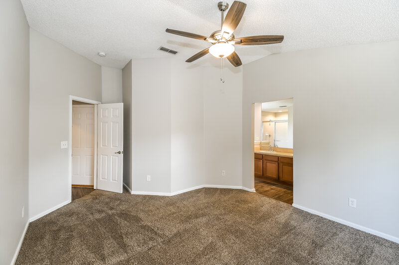 2,085/Mo, 7955 Ortega Bluff Pkwy Jacksonville, FL 32244 Main Bedroom View