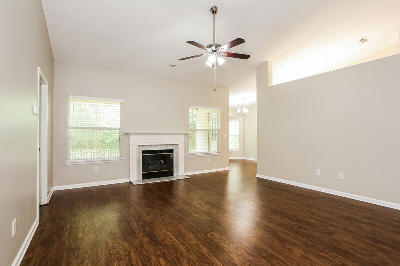 2,140/Mo, 9260 Topohill Ct Jacksonville, FL 32225 Living Room View 2
