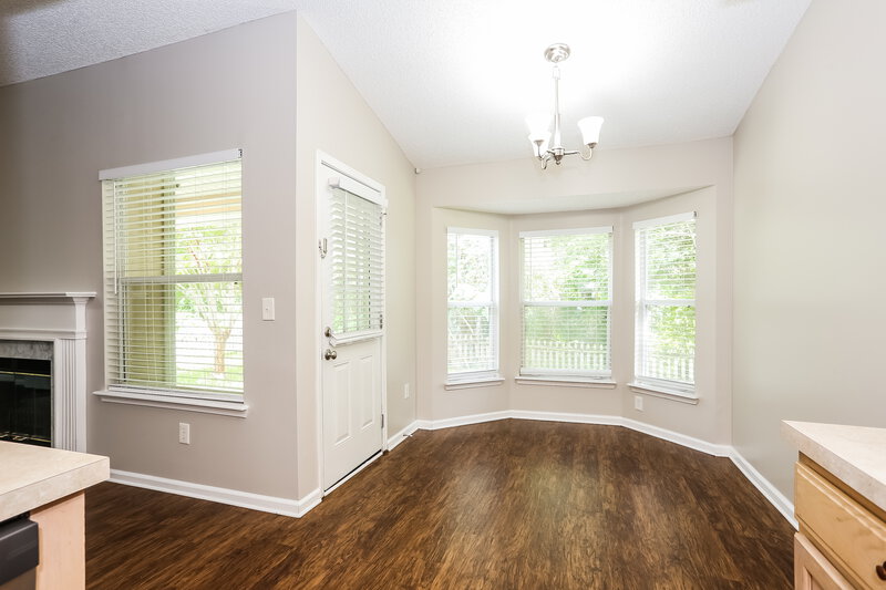 2,140/Mo, 9260 Topohill Ct Jacksonville, FL 32225 Breakfast Nook View