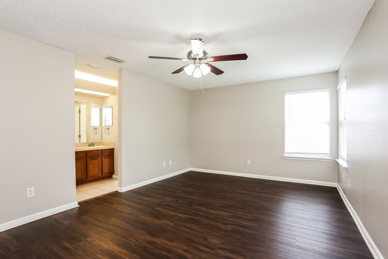 2,140/Mo, 9260 Topohill Ct Jacksonville, FL 32225 Main Bedroom View