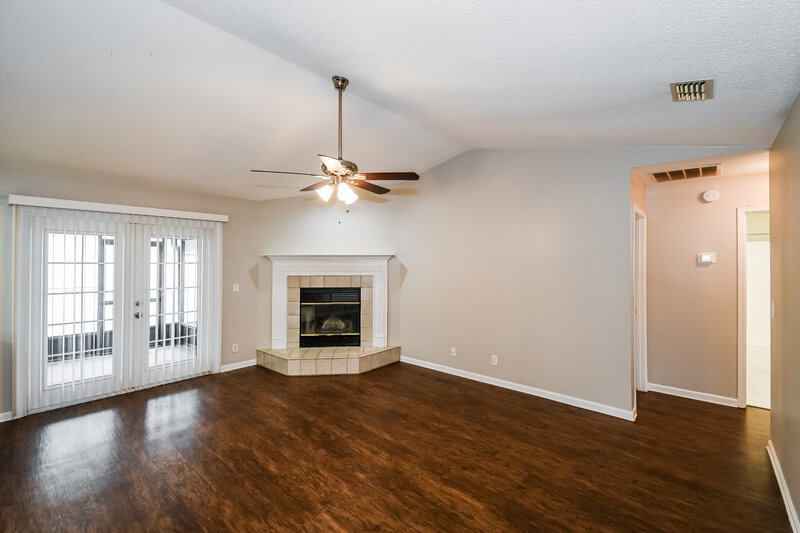 2,200/Mo, 2697 Diplomat Ct Jacksonville, FL 32246 Living Room View