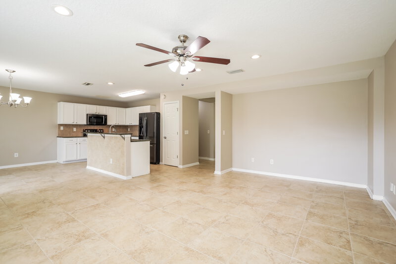1,745/Mo, 7109 Beekman Lake Dr Jacksonville, FL 32222 Living Room View